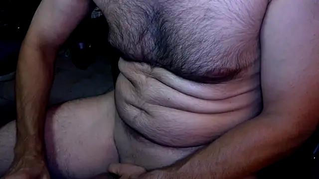 Snapshot of talltannhandsome chatting on June 16, 2026, 6:05 am talltannhandsome online show from June 16, 2026, 6:05 am