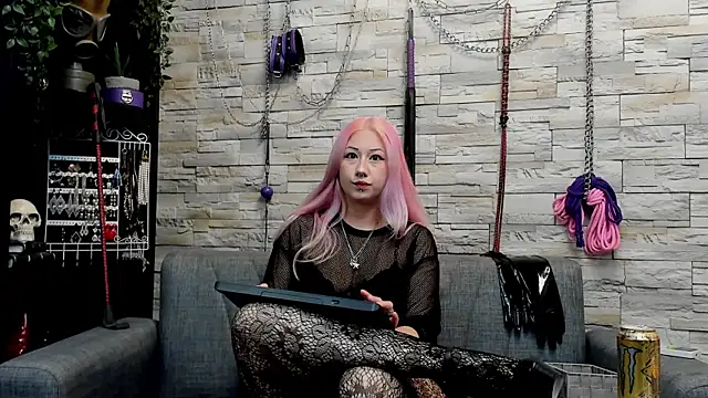 Miss Kaz online show from August 9, 2026, 12:23 am
