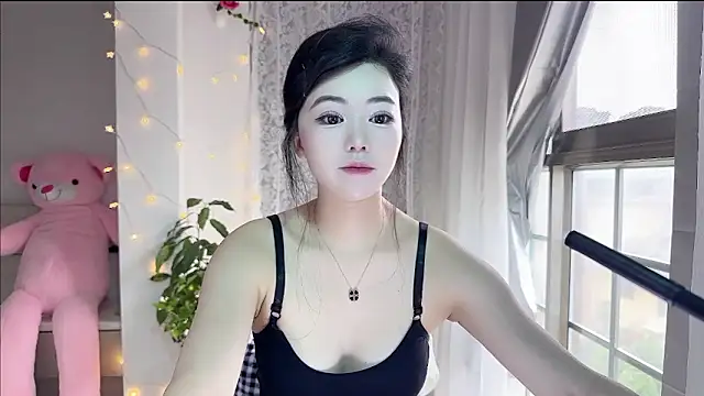 inlkitten online show from June 17, 2026, 8:17 am