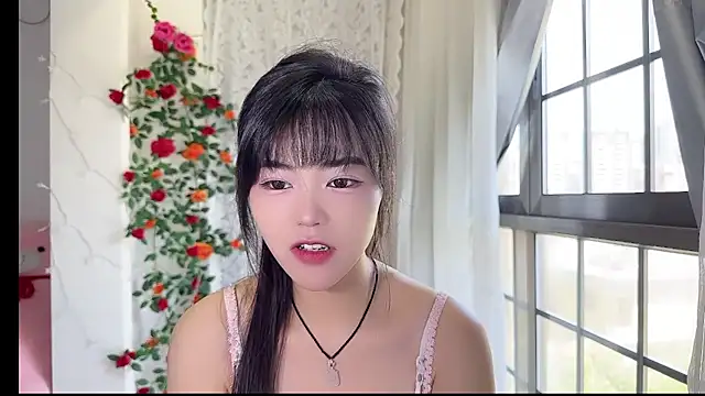 inlkitten online show from July 21, 2026, 3:42 am