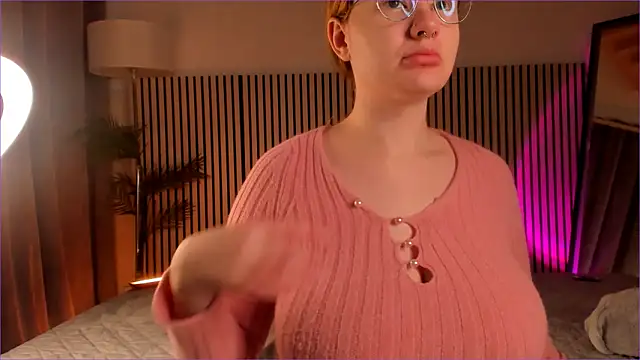 SonyaBabyn online show from February 2, 2026, 3:44 pm