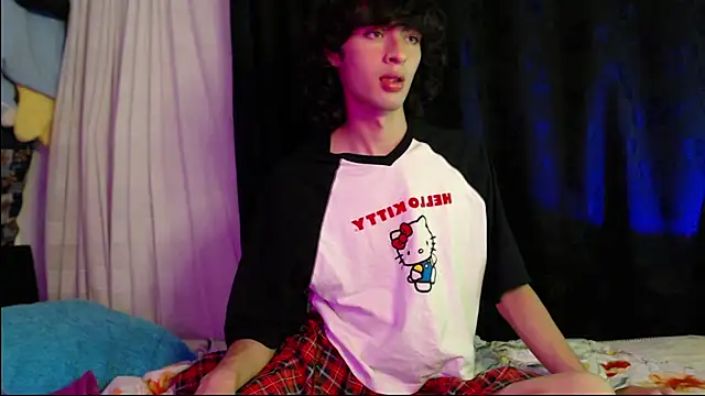 Naomi uwu online show from June 12, 2026, 3:49 am
