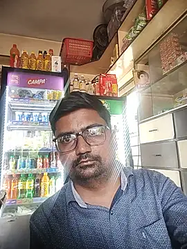 Snapshot of dhirusury050625 chatting on June 12, 2026, 11:31 am dhirusury050625 online show from June 12, 2026, 11:31 am