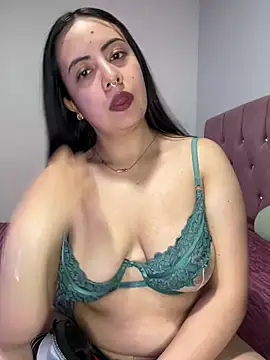 Snapshot of IvyVelvet_ chatting on June 28, 2026, 1:22 am IvyVelvet online show from June 28, 2026, 1:22 am