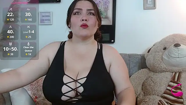 Snapshot of chantal_bigboobis chatting on June 17, 2026, 1:41 am chantal bigboobis online show from June 17, 2026, 1:41 am