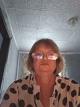 MilashkaCutie50 online show from June 17, 2026, 3:53 am