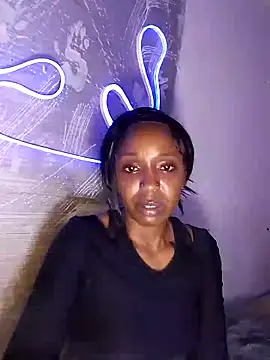 Snapshot of Pretty-Caramel1 chatting on June 19, 2026, 10:24 pm Pretty-Caramel1 online show from June 19, 2026, 10:24 pm