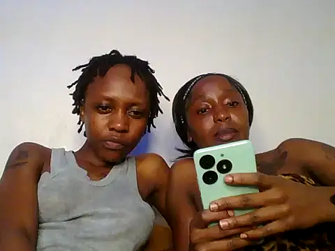 Snapshot of Pretty-Caramel1 chatting on July 22, 2026, 9:28 pm Pretty-Caramel1 online show from July 22, 2026, 9:28 pm