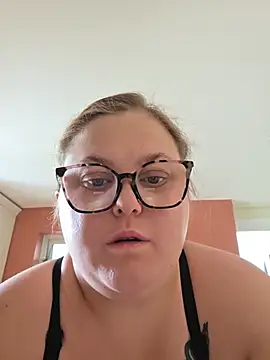 Ivy-Rose-xx online show from July 19, 2026, 6:28 am
