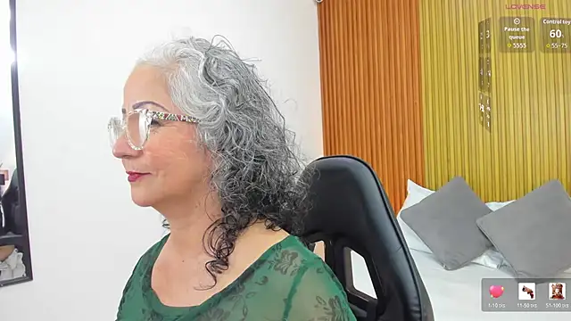 Snapshot of catalina_villan chatting on July 6, 2026, 6:43 pm catalina villan online show from July 6, 2026, 6:43 pm
