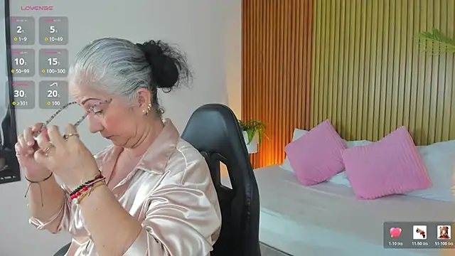 Snapshot of catalina_villan chatting on July 18, 2026, 6:23 pm catalina villan online show from July 18, 2026, 6:23 pm