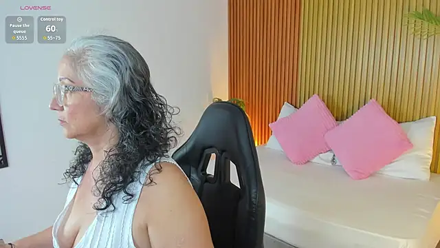 Snapshot of catalina_villan chatting on July 21, 2026, 6:54 pm catalina villan online show from July 21, 2026, 6:54 pm