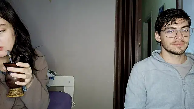 Snapshot of AishaGeisha chatting on June 25, 2026, 1:26 pm AishaGeisha online show from June 25, 2026, 1:26 pm