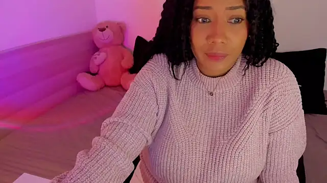 NicolePasqualott online show from November 15, 2025, 8:38 pm