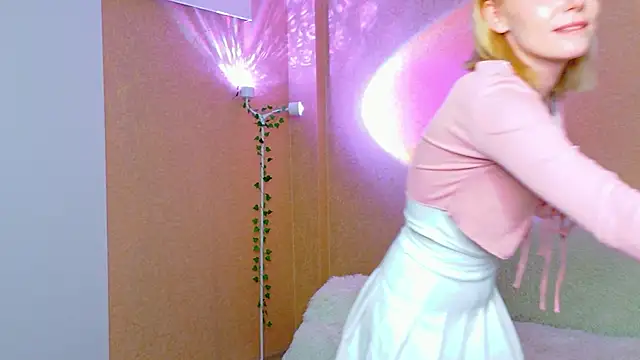 SweeetMia online show from July 10, 2026, 3:00 am
