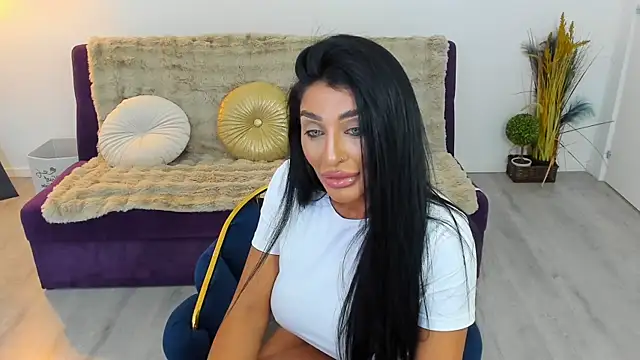 Aylin Angel online show from June 14, 2026, 3:58 pm