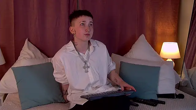 JeanDiamond online show from June 18, 2026, 10:47 pm