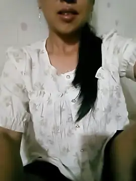 Helen-nn online show from July 27, 2026, 9:22 pm