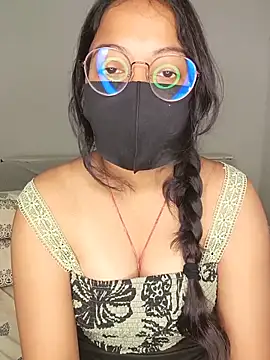 hottydisha online show from June 27, 2026, 3:33 am