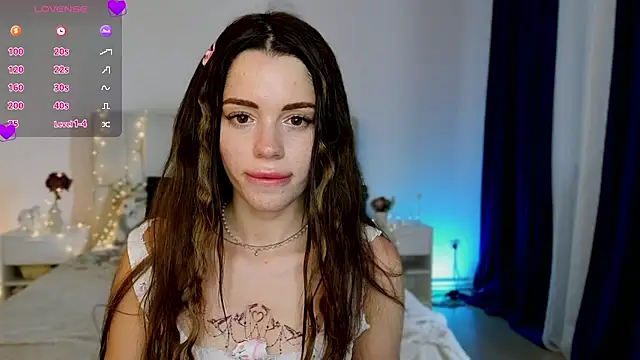 Snapshot of Little_cuti1e chatting on July 7, 2026, 7:34 am Little cuti1e online show from July 7, 2026, 7:34 am