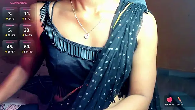 Starry Leila online show from June 26, 2026, 4:22 pm