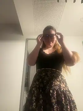 -Malina- online show from June 23, 2026, 7:56 pm