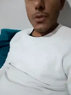 Cristian es87 online show from June 19, 2026, 4:06 am