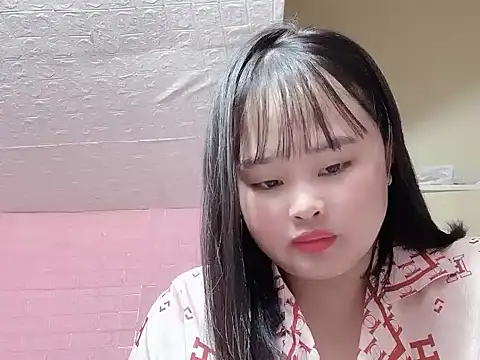 Elysia679 online show from June 18, 2026, 3:38 pm