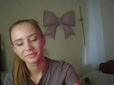 Snapshot of MyLittle_Flame_ chatting on June 29, 2026, 1:33 pm MyLittle Flame online show from June 29, 2026, 1:33 pm