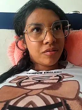 sophiagomezx online show from July 31, 2026, 8:41 pm