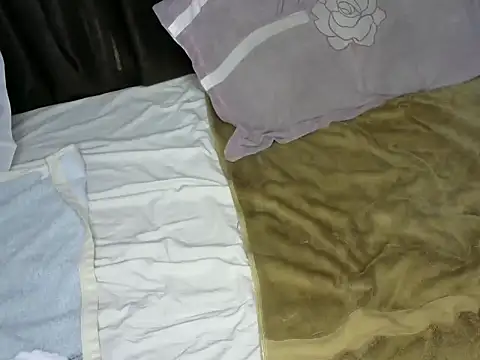 brownfinegirl22 online show from June 22, 2026, 5:37 am