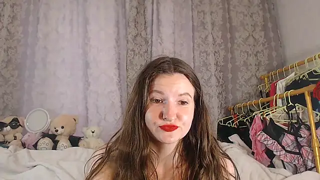 ChloeBrooklyn online show from July 10, 2026, 12:41 pm