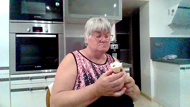 coquinesensuel online show from July 28, 2026, 7:50 pm