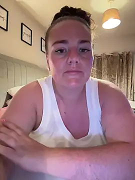 Bustygem  online show from July 10, 2026, 9:39 pm