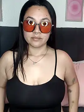 Snapshot of samm_curvy chatting on June 28, 2026, 10:38 pm samm curvy online show from June 28, 2026, 10:38 pm