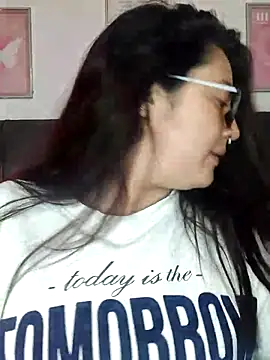 Snapshot of samm_curvy chatting on July 18, 2026, 11:19 pm samm curvy online show from July 18, 2026, 11:19 pm