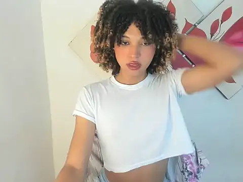 Snapshot of Elianisbigcock chatting on July 28, 2026, 3:54 pm Elianisbigcock online show from July 28, 2026, 3:54 pm
