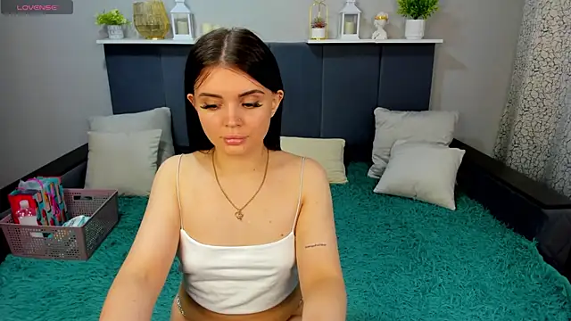 CaseyPeach online show from June 20, 2026, 2:03 am