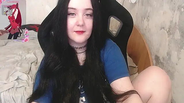 Snapshot of your_8a8y chatting on July 21, 2026, 1:57 pm your 8a8y online show from July 21, 2026, 1:57 pm