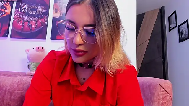 DailynRose online show from August 7, 2026, 3:30 am
