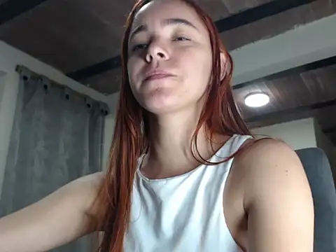 estrella-cutte online show from July 28, 2026, 1:32 pm