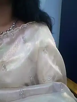 Snapshot of Zaara-Rose chatting on June 27, 2026, 5:29 pm Zaara-Rose online show from June 27, 2026, 5:29 pm