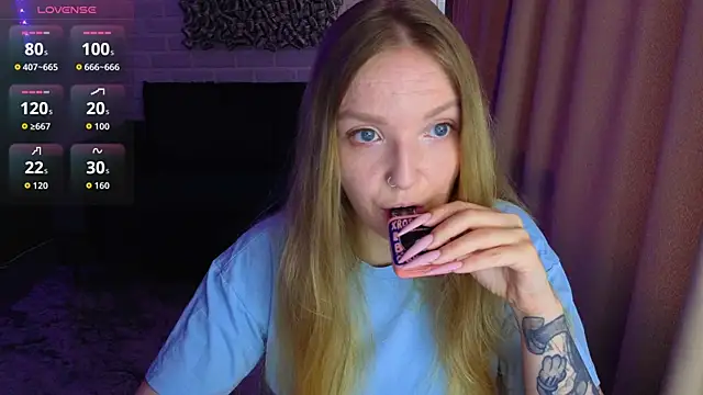 Snapshot of Kate__Walker chatting on June 20, 2026, 4:04 am Kate Walker online show from June 20, 2026, 4:04 am