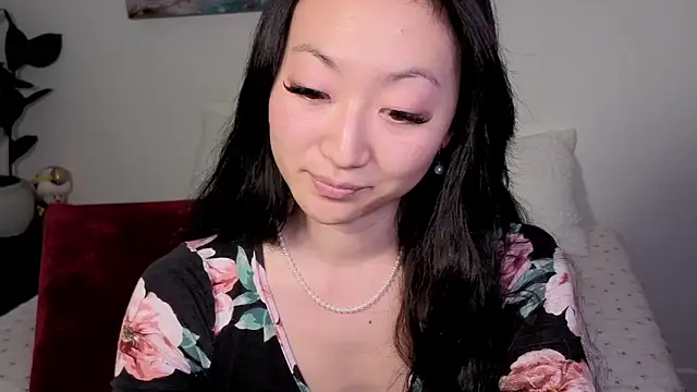 MySweetSofie online show from October 8, 2025, 9:45 pm