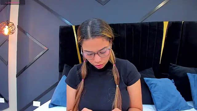 esther xo online show from July 1, 2026, 4:36 am