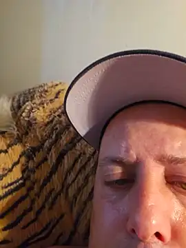 heterohotguy78 online show from June 20, 2026, 7:27 pm