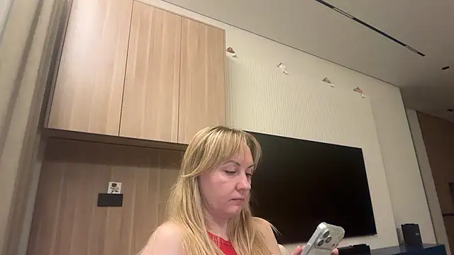 Dorielle online show from June 25, 2026, 6:01 pm