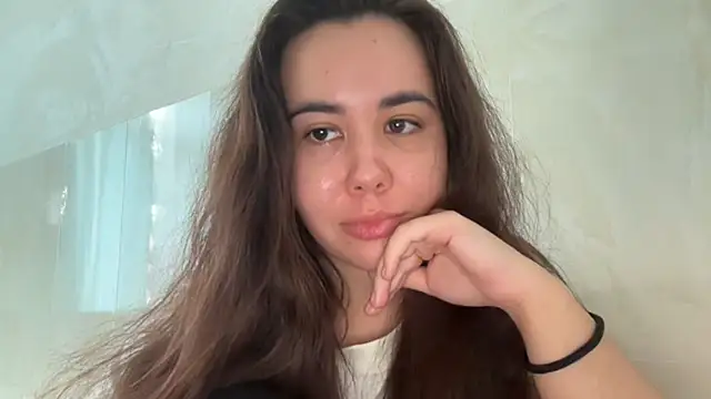 Snapshot of Rionetta chatting on July 9, 2026, 12:48 am Rionetta online show from July 9, 2026, 12:48 am