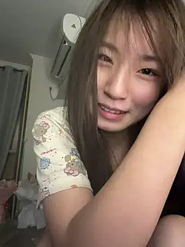 Uugirl00 online show from July 25, 2026, 3:42 pm