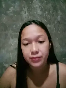 urwomaninlove online show from June 30, 2026, 2:12 am